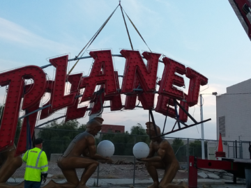 The Neon Museum receives famed Planet Hollywood sign